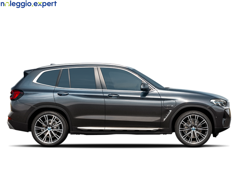 BMW Large Premium Mid-Term X3 su noleggio.expert